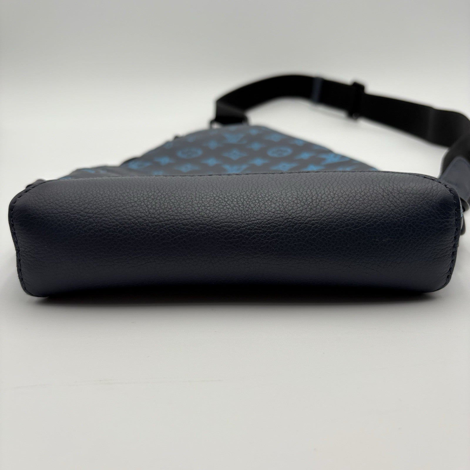 Louis Vuitton Monogram Shadow Sling Bag ' Navy River Blue ' | EXCELLENT COND!