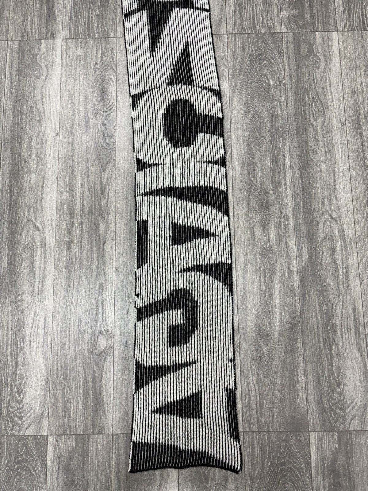 Balenciaga Logo Printed Wool Scarf | NEW!