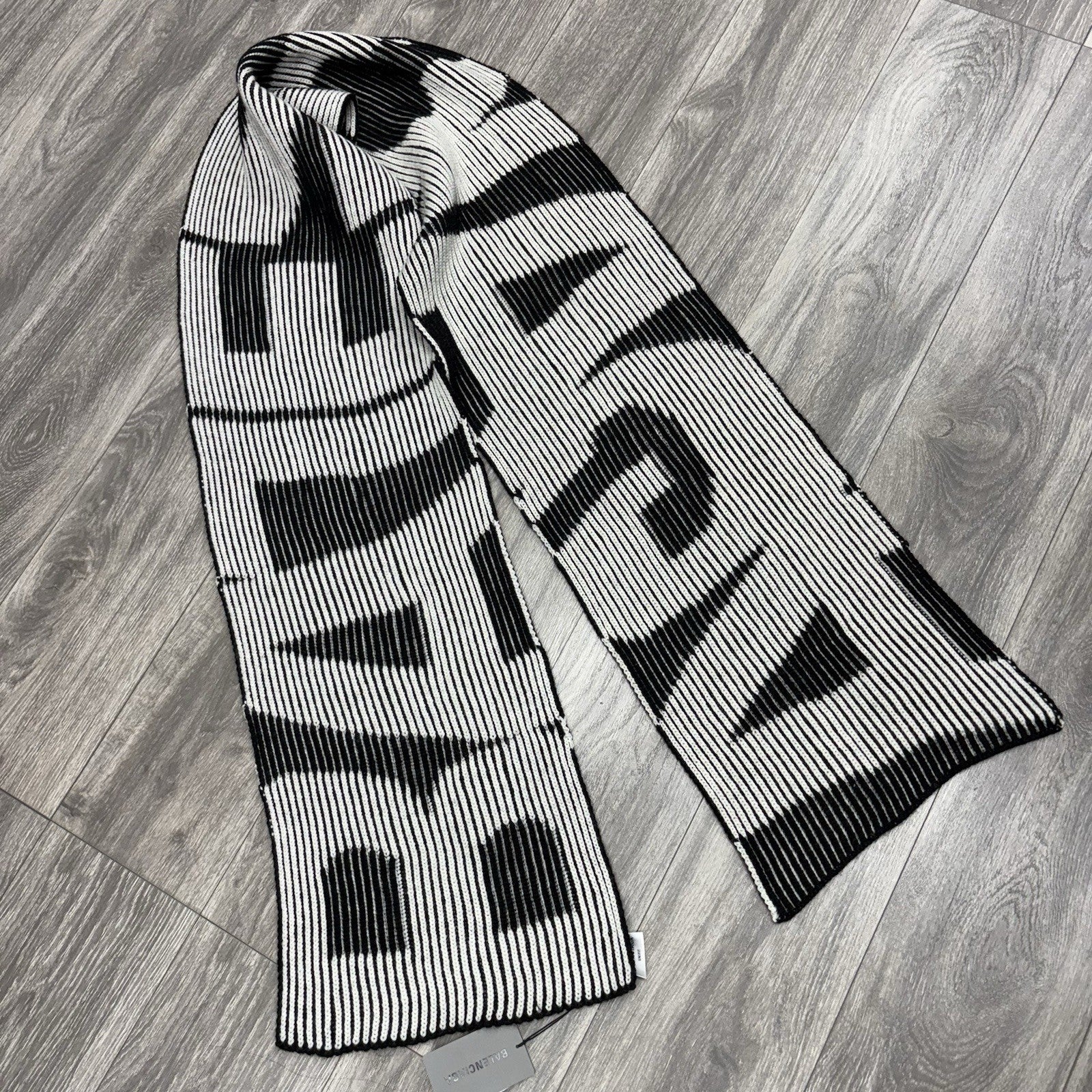 Balenciaga Logo Printed Wool Scarf | NEW!
