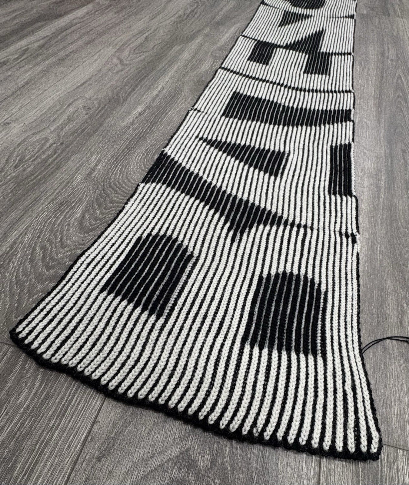 Balenciaga Logo Printed Wool Scarf | NEW!